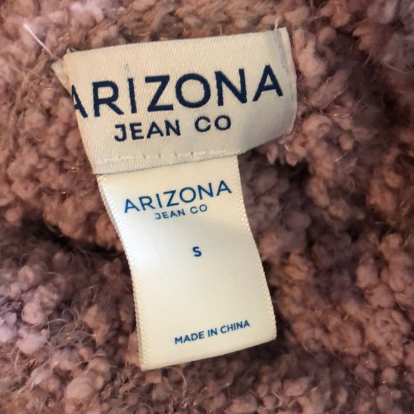 Crop style cowl neck popcorn sweater - Picture 5 of 6